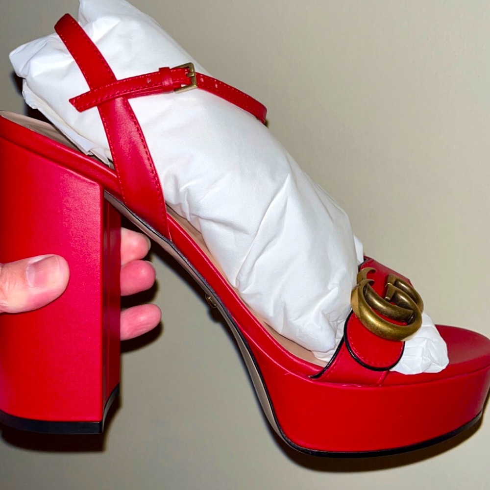 ❤️✨✨🍓Brand new authentic bright red GUCCI platform ✨❤️🍓🪽✨heels